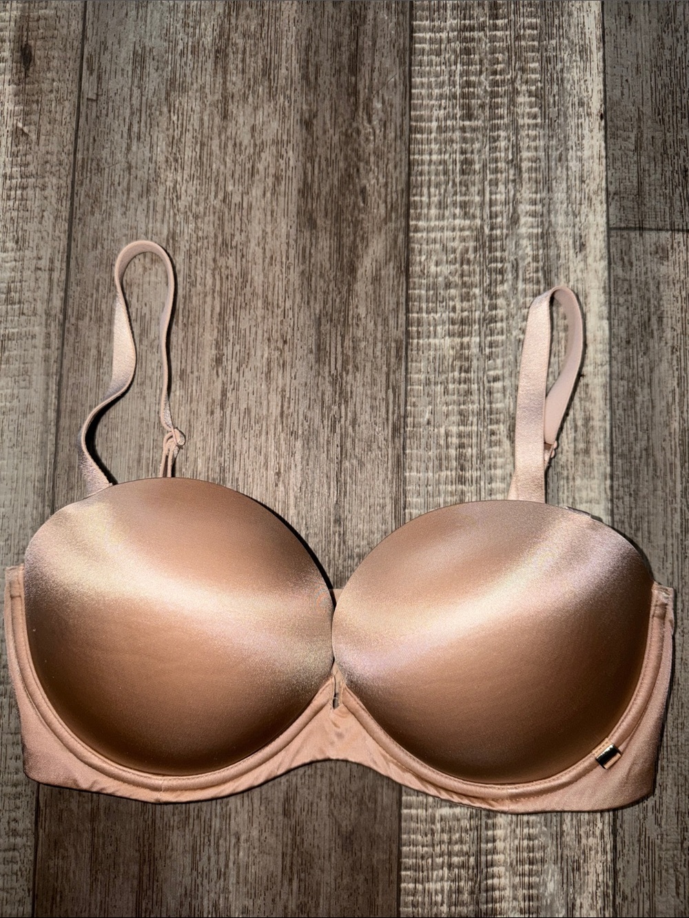 VICTORIA’S SECRET -very sexy Smooth Convertible T-Shirt Bra - Nude-size 34DD